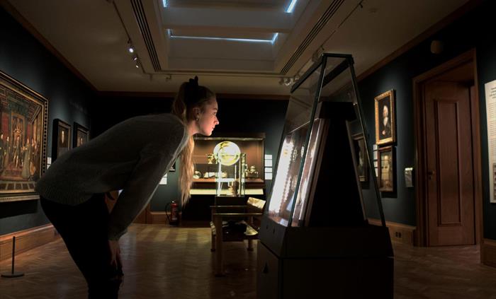 1500 - 1700 Art Gallery